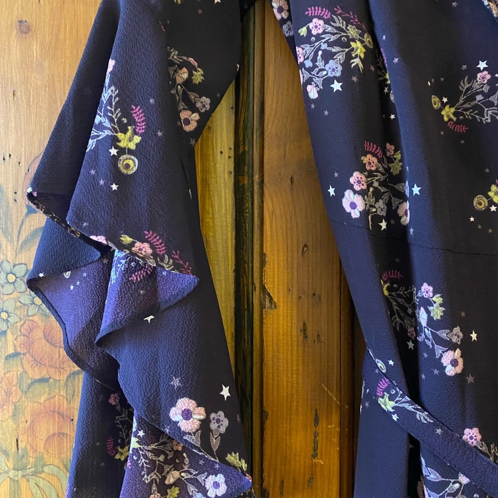 Wrap maxi dress NWOT🏷 - Picture 4 of 11